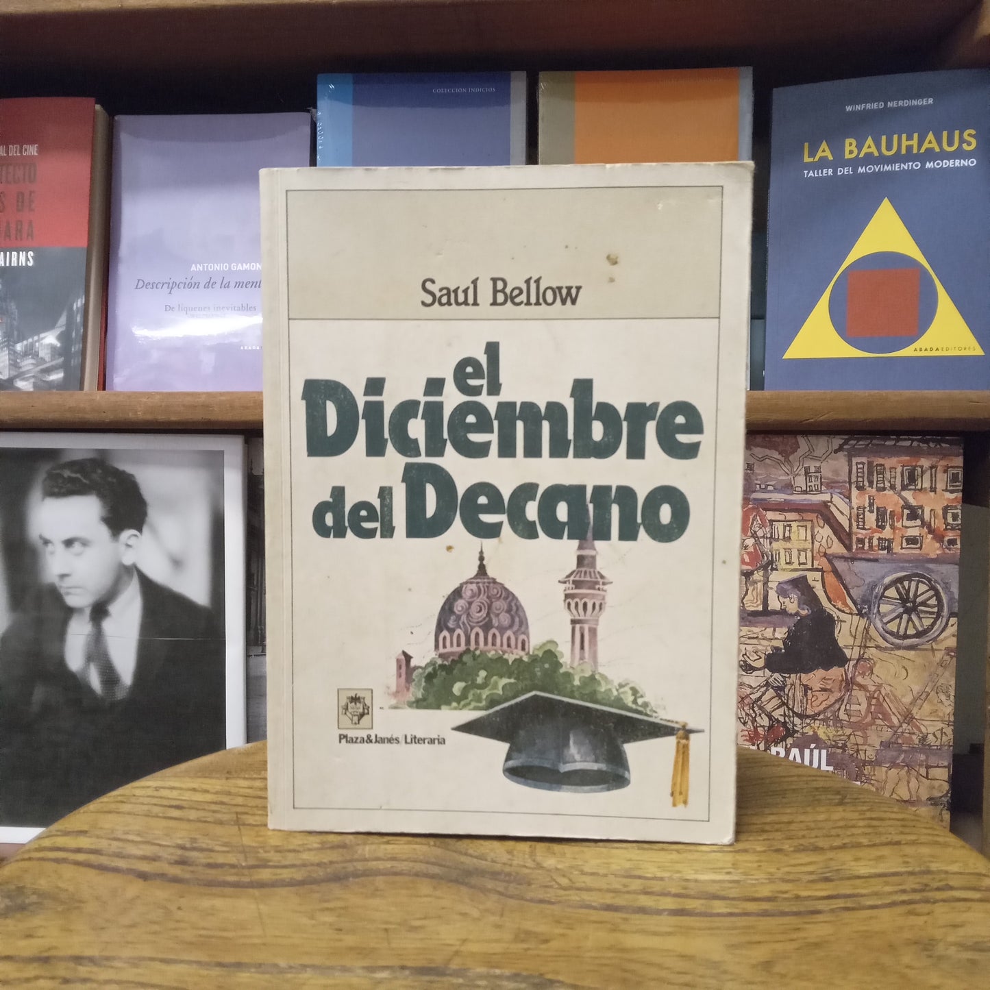 El Diciembre del decano